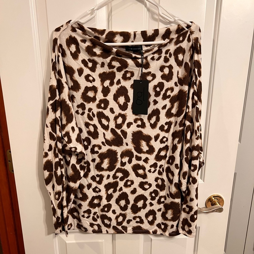 NWT Gibsonlook top